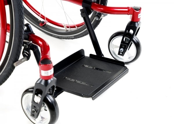 Foot support folds up to the rear, height adjustable in multiple steps